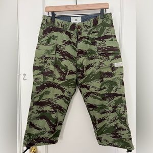 10.Deep Military 3/4 Pants Shorts Men's Size 30 - Like New